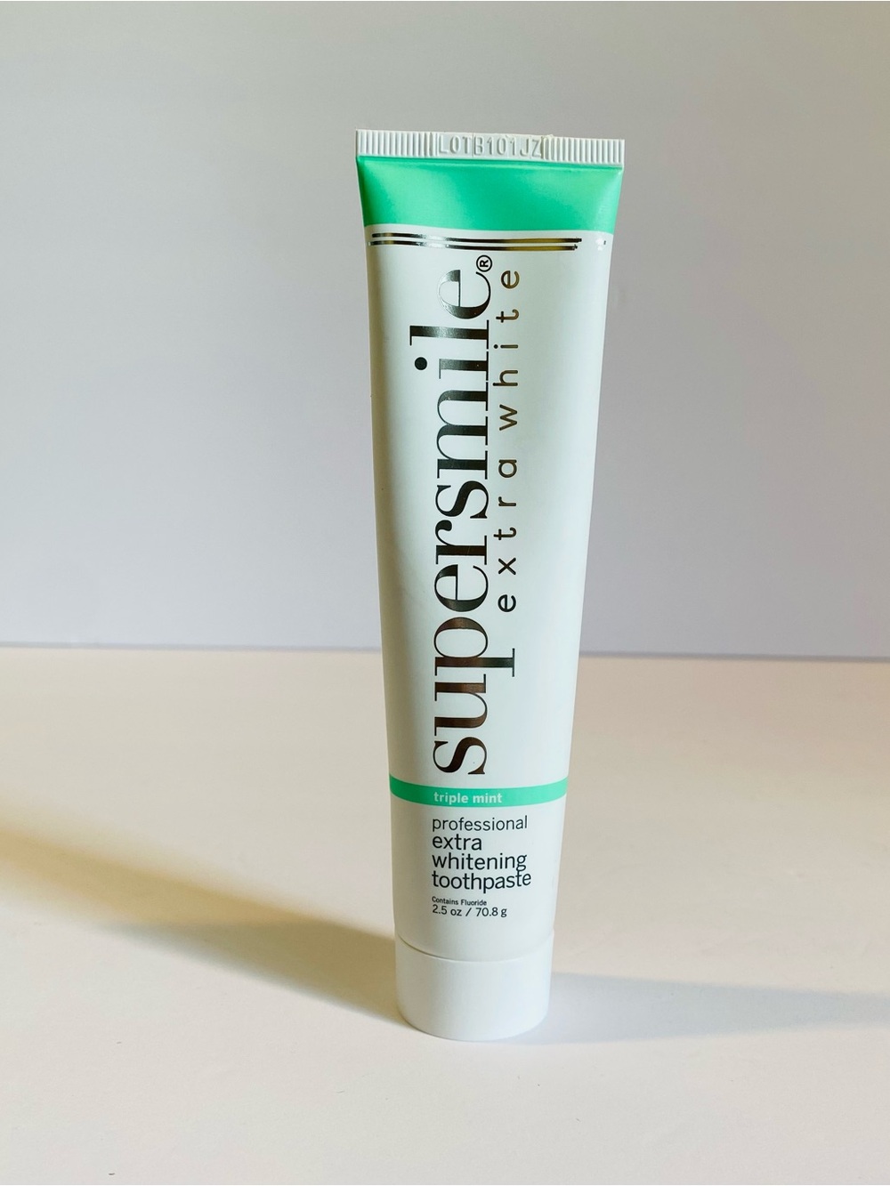 Super smile Extra White Triple Mint Whitening Toothpaste 2.5 oz New
